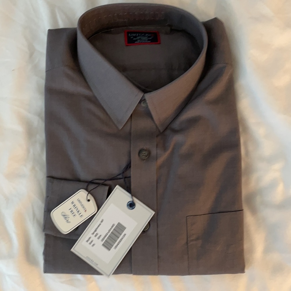 Untuckit NEVER WORN/BRAND NEW Grey Slim